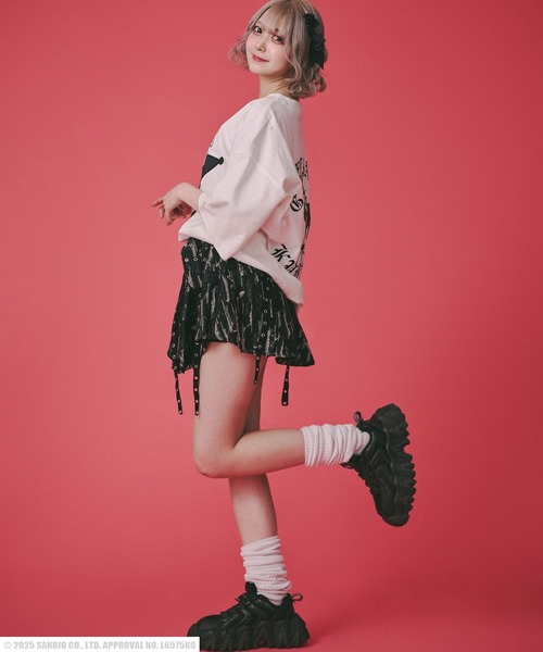 GALFY（ガルフィー）の「GALFY（ガルフィー）サンリオ クロミコラボ キャラクターアップリケ ビッグシルエット半袖Tシャツ メンズ レディース ユニセックス（Tシャツ/カットソー・レディース・オフホワイト/ブラック/ブラック系その他/パープル・L）」の7枚目の写真