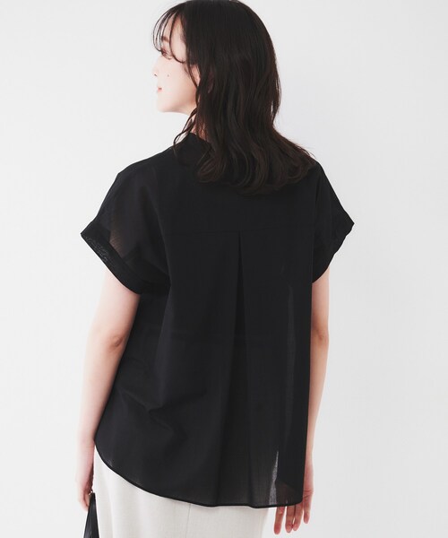 UNTITLED(アンタイトル)の「【洗える/スキッパー】フレンチスリーブシアーブラウス(シャツ/ブラウス・レディース・サックスブルー系2/ブラック/スモーキーグリーン系/ホワイト系5・50/44/48/00/02/04)」の13枚目の写真