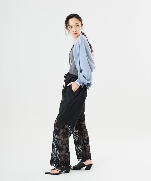Muscat(マスカット)の「フラワーレースロングパンツ(その他パンツ・レディース・ホワイト/ブラック・F)」の4枚目の写真