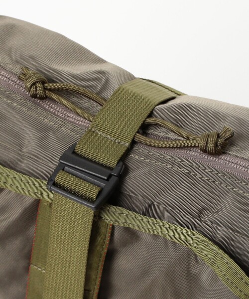 BRIEFING（ブリーフィング）の「【別注】BRIEFING / ミリタリー キット バッグ（ショルダーバッグ・レディース・オリーブ/ブラック・ONE SIZE）」の15枚目の写真