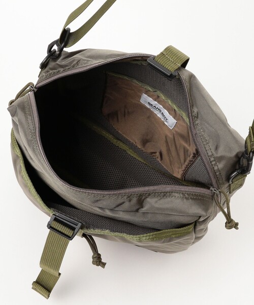 BRIEFING（ブリーフィング）の「【別注】BRIEFING / ミリタリー キット バッグ ＜A4サイズ収納 / PC収納可＞（ショルダーバッグ・レディース・オリーブ/ブラック・ONE SIZE）」の12枚目の写真