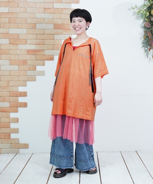 MARKEY'S（マーキーズ）の「バックスリットビッグＴシャツ/おとな（Tシャツ/カットソー・レディース・オレンジ/オフホワイト/ブラック・160cm）」の10枚目の写真