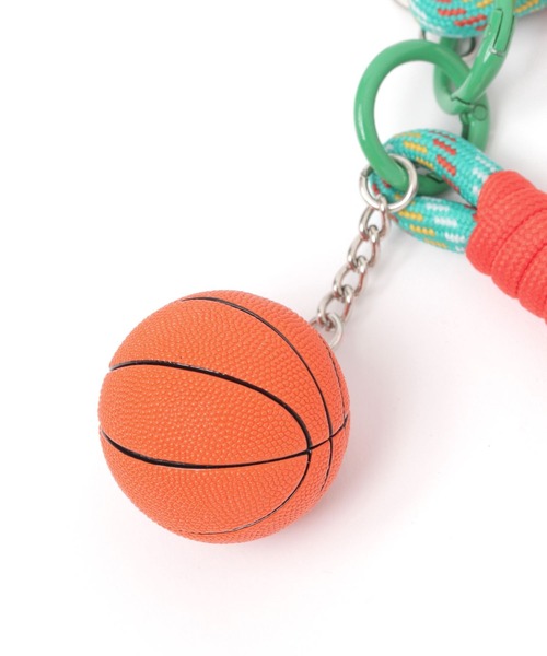 niko and...(ニコアンド)の「スポーツモチーフチャーム(チャーム・レディース・グリーン/ライトグリーン/ブルー/ブラック・0)」の8枚目の写真