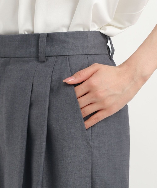 Andemiu（アンデミュウ）の「タックワイドパンツ579804（スラックス・レディース・アイボリー/ブラック/チャコールグレー・SMALL/MEDIUM）」の7枚目の写真