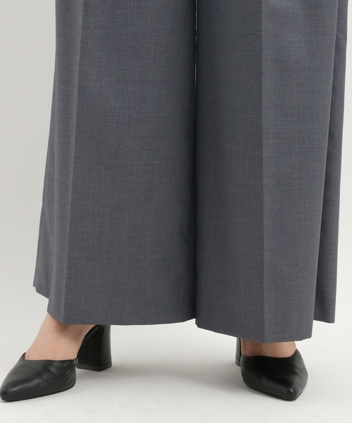 Andemiu（アンデミュウ）の「タックワイドパンツ579804（スラックス・レディース・アイボリー/ブラック/チャコールグレー・SMALL/MEDIUM）」の8枚目の写真