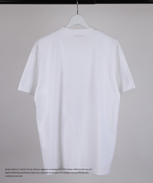 DISCOVERED（ディスカバード）の「mt9892-MARILYN MONROE TEE (TAKESHI MASADA) Tシャツ(DC-SS26-CU-15)（Tシャツ/カットソー・メンズ・ホワイト/ブラック・1/2/3/4）」の4枚目の写真
