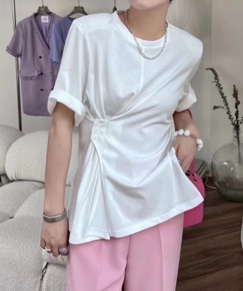 mebole(メボレ)の「サイドボタンデザインTシャツ(Tシャツ/カットソー・レディース・ピンク/パープル/ホワイト/ブルー・FREE)」の2枚目の写真