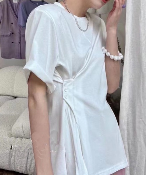 mebole(メボレ)の「サイドボタンデザインTシャツ(Tシャツ/カットソー・レディース・ピンク/パープル/ホワイト/ブルー・FREE)」の5枚目の写真