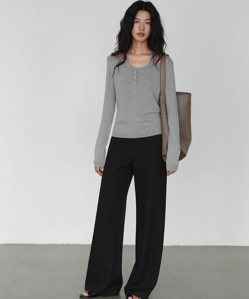 レイヤードヘンリーネックトップス EM25a035【EIGHTHMONTH】