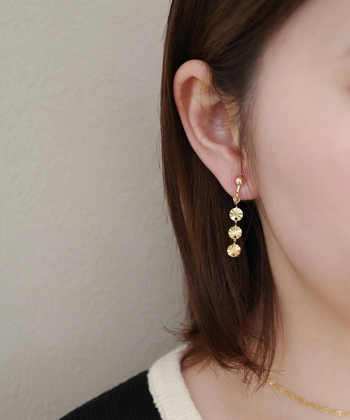 CERCA(チェルカ)の「saran jewelry/03 circle イヤリング(イヤリング・レディース・シルバー/ゴールド・FREE)」の5枚目の写真