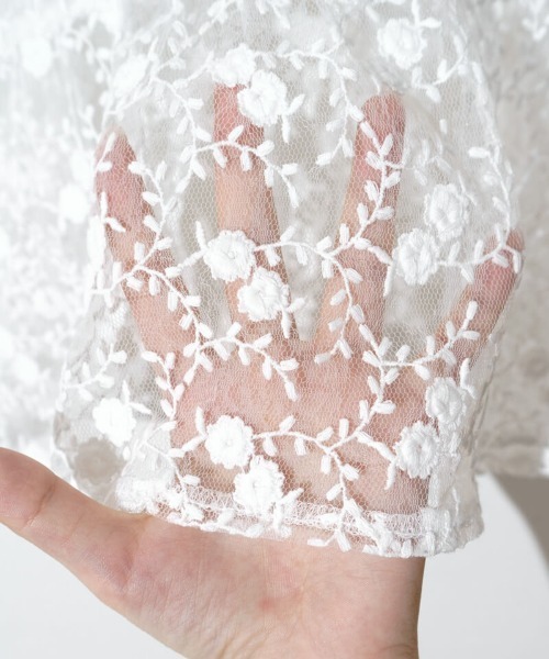 flower（フラワー）の「ガーデンレースビスチェ（キャミソール・レディース・ホワイト/アイボリー・FREE）」の15枚目の写真