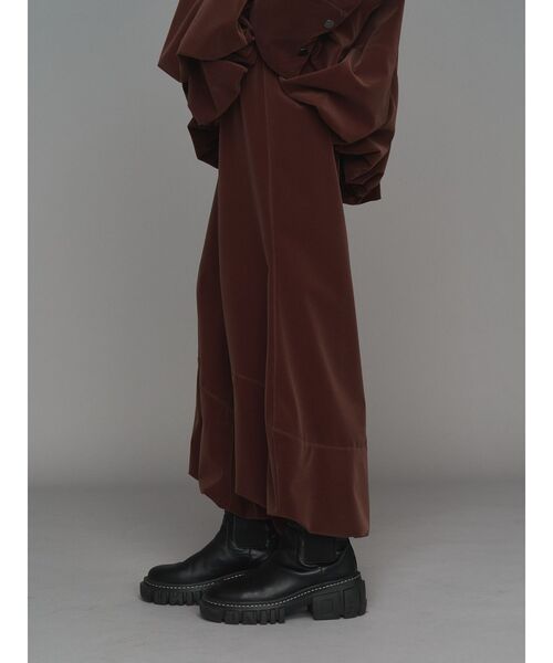 UN3D.（アンスリード）の「VELVET HEM GATHER PT 【セットアップ着用可能】 / ベルベットヘムギャザーパンツ（その他パンツ・レディース・キャメル/ブラック・36/38）」の21枚目の写真