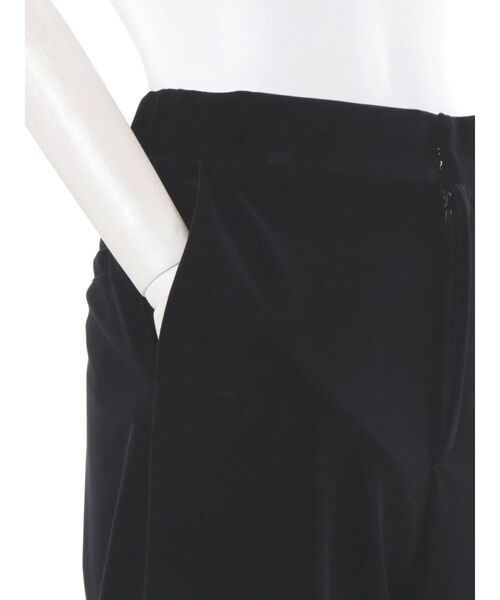 UN3D.（アンスリード）の「VELVET HEM GATHER PT 【セットアップ着用可能】 / ベルベットヘムギャザーパンツ（その他パンツ・レディース・キャメル/ブラック・36/38）」の6枚目の写真