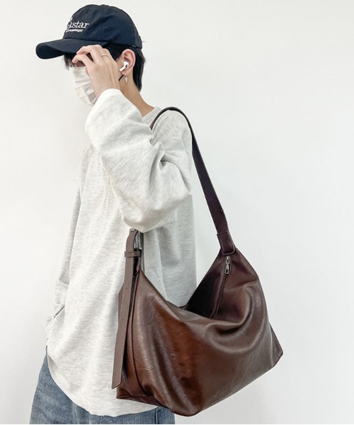 gossip!ロサンゼルス(ゴシップロサンゼルス)の「ソフトレザーシンプルショルダーバッグ トラベルバッグ 大容量 《通勤・通学に!》(ボストンバッグ・レディース・ブラック/ブラウン・FREE)」の22枚目の写真