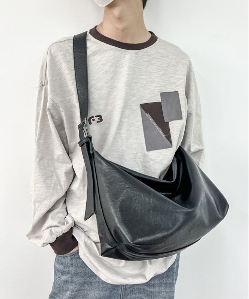 gossip!ロサンゼルス(ゴシップロサンゼルス)の「ソフトレザーシンプルショルダーバッグ トラベルバッグ 大容量 《通勤・通学に!》(ボストンバッグ・レディース・ブラック/ブラウン・FREE)」の17枚目の写真