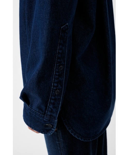 MOUSSY(マウジー)の「DENIM シャツ(シャツ/ブラウス・レディース・ブルー/ライトブルー・FREE)」の5枚目の写真