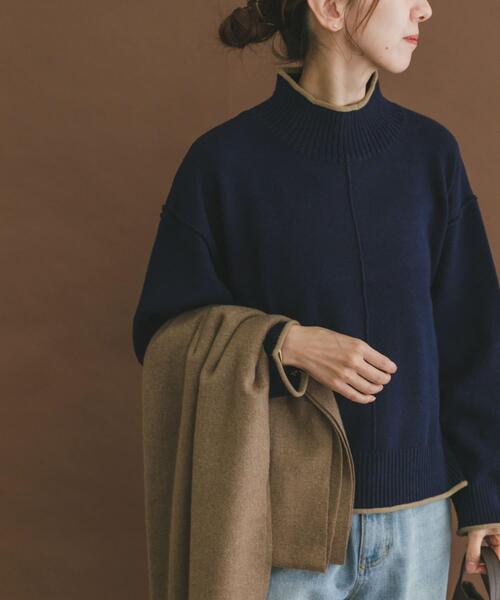 ITEMS URBANRESEARCH（アイテムズ アーバンリサーチ）の「『洗濯可/静電気防止』ハイショクハイネックニット（ニット/セーター・レディース・オフホワイト/グレー/ブルー系その他/モカ/ライトグレー/ネイビー・FREE）」の5枚目の写真