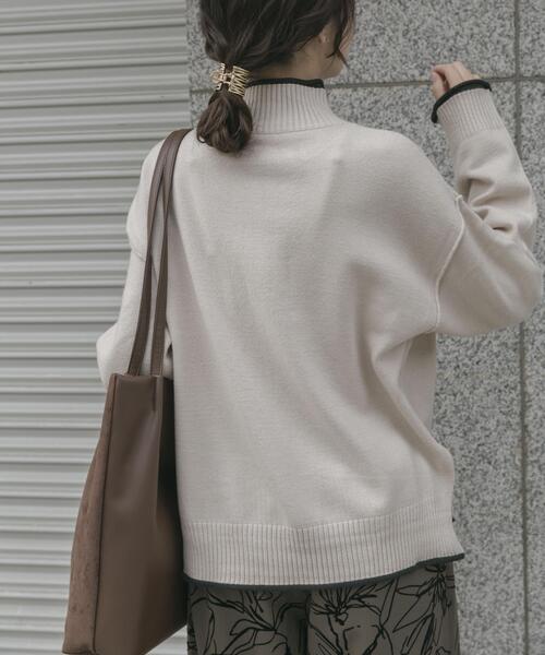 ITEMS URBANRESEARCH（アイテムズ アーバンリサーチ）の「『洗濯可/静電気防止』ハイショクハイネックニット（ニット/セーター・レディース・オフホワイト/グレー/ブルー系その他/モカ/ライトグレー/ネイビー・FREE）」の18枚目の写真