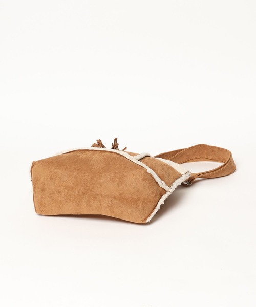 Minnetonka（ミネトンカ）の「【MINNETONKA(ミネトンカ)】別注ショルダートート（ショルダーバッグ・レディース・チャコール/キャメル・FREE）」の12枚目の写真