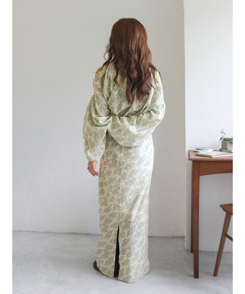 Ungrid（アングリッド）の「フラワープリントショートブラウス（シャツ/ブラウス・レディース・アイボリー/ブラック・FREE）」の14枚目の写真