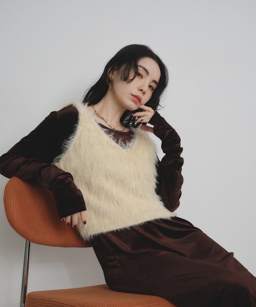 Shelly island（シェリーアイランド）の「フェザーヤーンベスト（ベスト・レディース・ブラウン/チャコールグレー/ホワイト・FREE）」の3枚目の写真