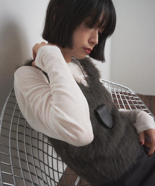 Shelly island（シェリーアイランド）の「フェザーヤーンベスト（ベスト・レディース・ブラウン/チャコールグレー/ホワイト・FREE）」の18枚目の写真