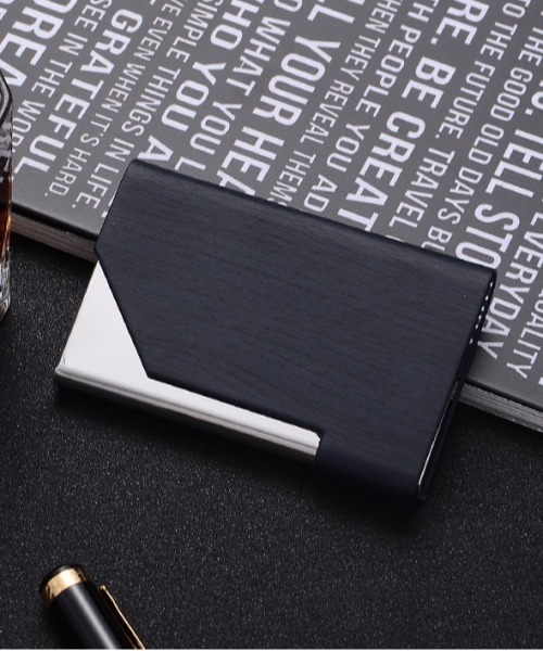 Fun & Daily（ファンアンドデイリー）の「F&D : 木目柄ステンレス名刺入れ（名刺入れ・メンズ・ネイビー/グリーン/ブラック・FREE）」の3枚目の写真