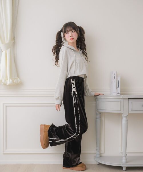 ems excite（エムズエキサイト）の「【セットアップ対応】レースアップベロアPT（その他パンツ・レディース・ブラック/ピンク/ブラウン・FREE）」の22枚目の写真