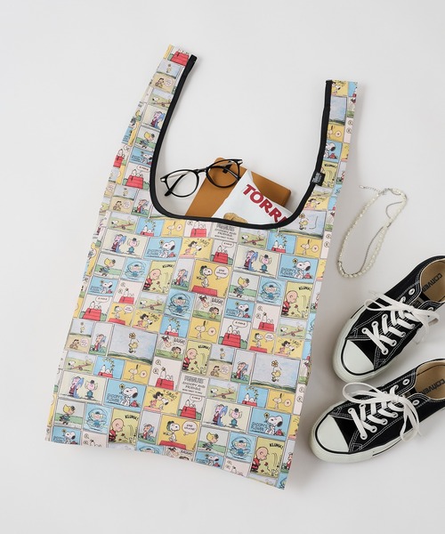 FRUIT OF THE LOOM(フルーツオブザルーム)の「【FRUIT OF THE LOOM】FRUIT OF THE LOOM x PEANUTS スヌーピー ミニエコバッグ(エコバッグ/サブバッグ・レディース・チャコールグレー/マルチ/アイボリー・FREE)」の3枚目の写真