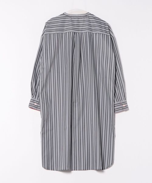 Q（キュー）の「ポケット刺繍ロングシャツ（シャツワンピース・レディース・ブラック系その他/ブラウン系その他・MEDIUM）」の5枚目の写真