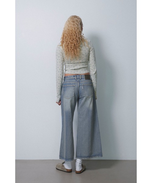 ALEXIA STAM(アリシアスタン)の「Henley Neck Floral Long Sleeve Tee /フラワーヘンリーネックTシャツ(Tシャツ/カットソー・レディース・グレー/ホワイト/ネイビー・FREE)」の18枚目の写真