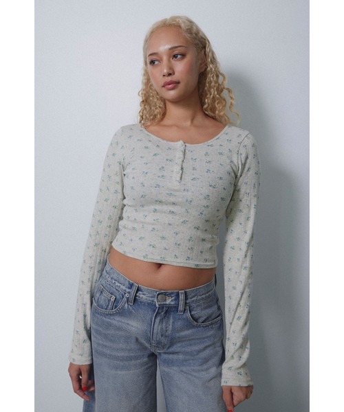 ALEXIA STAM(アリシアスタン)の「Henley Neck Floral Long Sleeve Tee /フラワーヘンリーネックTシャツ(Tシャツ/カットソー・レディース・グレー/ホワイト/ネイビー・FREE)」の21枚目の写真