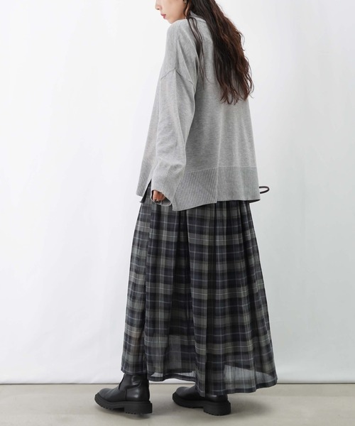 LUCA/LADY LUCK LUCA(ルカ/レディラックルカ)の「LC/LLL サイドスリットデイリープルオーバー【セットアップ着用可】(ニット/セーター・レディース・ブラック/グレー/グリーン・FREE)」の8枚目の写真