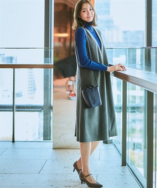 7days Life Styling（セブンデイズライフスタイリング）の「ウール調ふんわりジャージーフレアジャンパースカート（しわになりにくい・ウォッシャブル）<大きいサイズ有>（ジャンパースカート・レディース・チャコールグレー/ブラック・S/M/L/LL/3L/4L/5L/6L）」の3枚目の写真