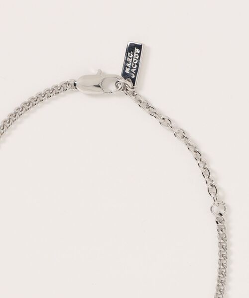 A.P.C.（アーペーセー）の「THE COIN PENDANT / A.P.C. x MARC JACOBS（ネックレス・レディース・マルチ・ONESIZE）」の2枚目の写真