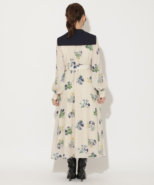 AND COUTURE(アンドクチュール)の「ドローイングフラワー配色襟長袖ワンピース(ワンピース・レディース・ブラック系その他/ベージュ系その他/グリーン系その他・FREE)」の11枚目の写真