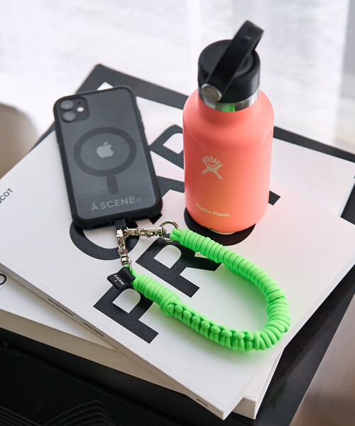 A SCENE(エーシーン)の「A SCENE/エーシーン Design paracord Strap Plain デザインパラコード ストラップ(スマホグッズ・メンズ・ブラック/ブルー/パープル・ONE SIZE)」の3枚目の写真