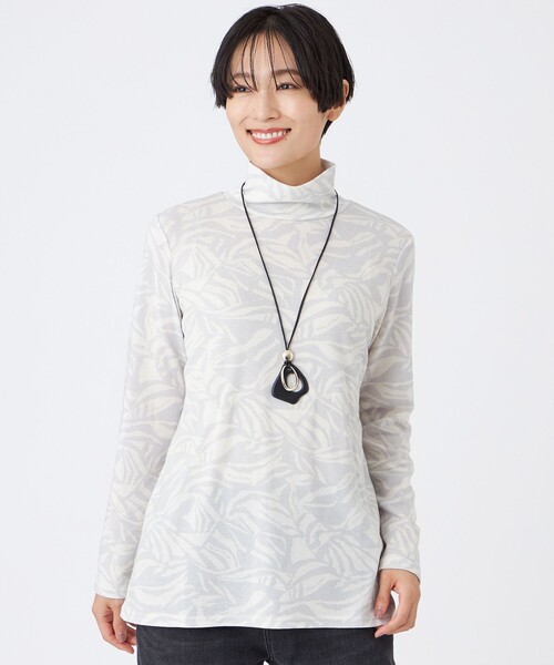 EVEX by KRIZIA(エヴェックスバイクリツィア)の「【ウォッシャブル】タイガープリントハイネックカットソー(Tシャツ/カットソー・レディース・ベージュ/レッド系その他3/オフホワイト・42/40)」の2枚目の写真