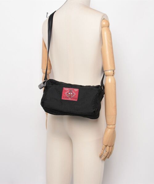 ヴィヴィアンウエストウッドマン ショルダーバッグ Vivienne Westwood MAN（ヴィヴィアンウエストウッドマン）の「TANGLED