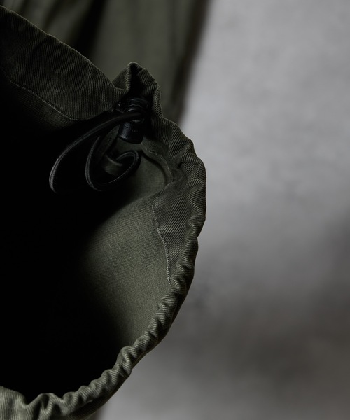 NUMBER (N)INE（ナンバーナイン）の「HAND PAINTED VINTAGE STONE WASH BELTED WIDE PANTS / ハンドペイント ヴィンテージ ウォッシュ バックル ベルト ワイド パンツ（その他パンツ・メンズ・オリーブ/チャコール/ブラック・2/4/3）」の11枚目の写真