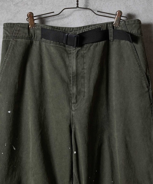 NUMBER (N)INE（ナンバーナイン）の「HAND PAINTED VINTAGE STONE WASH BELTED WIDE PANTS / ハンドペイント ヴィンテージ ウォッシュ バックル ベルト ワイド パンツ（その他パンツ・メンズ・オリーブ/チャコール/ブラック・2/4/3）」の5枚目の写真
