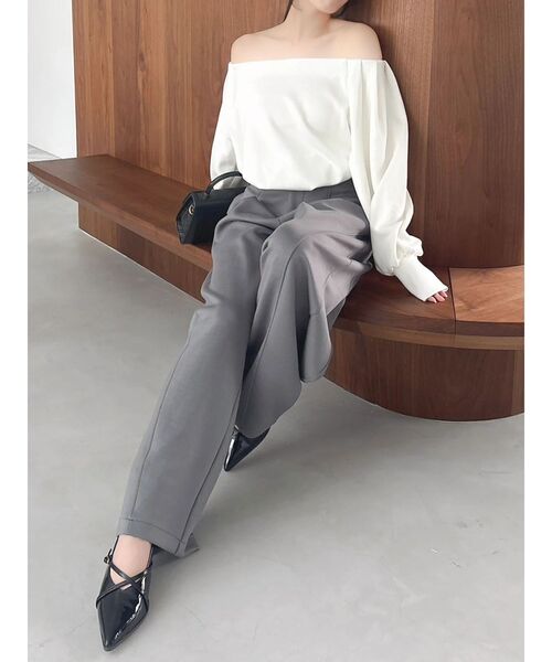 dazzlin（ダズリン）の「【吉田朱里】バレルレッグスウェットパンツ ※BLACK WEB限定カラー（スウェットパンツ・レディース・ベージュ/オフホワイト/チャコールグレー/ブラック・SMALL/MEDIUM）」の7枚目の写真