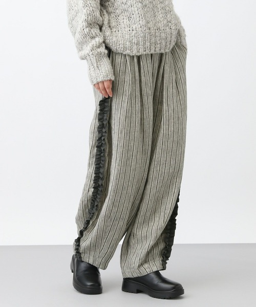 studio CLIP（スタディオクリップ）の「《natural by clip》リネンツイルサイドフリルパンツ[プチサイズあり]（その他パンツ・レディース・オフホワイト/ブラック/ストライプ・FREE/PF）」の5枚目の写真