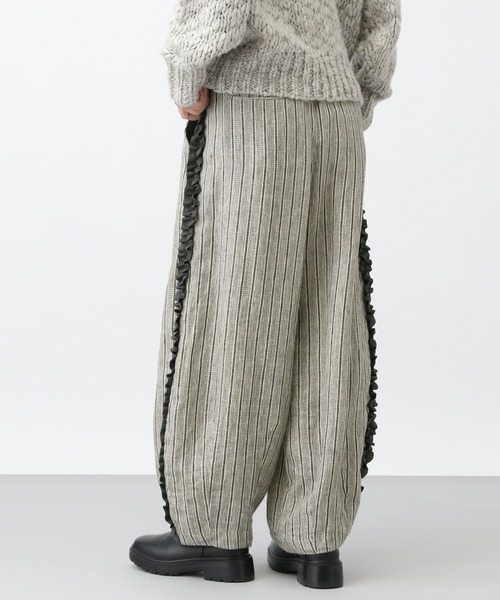 studio CLIP（スタディオクリップ）の「《natural by clip》リネンツイルサイドフリルパンツ[プチサイズあり]（その他パンツ・レディース・オフホワイト/ブラック/ストライプ・FREE/PF）」の7枚目の写真