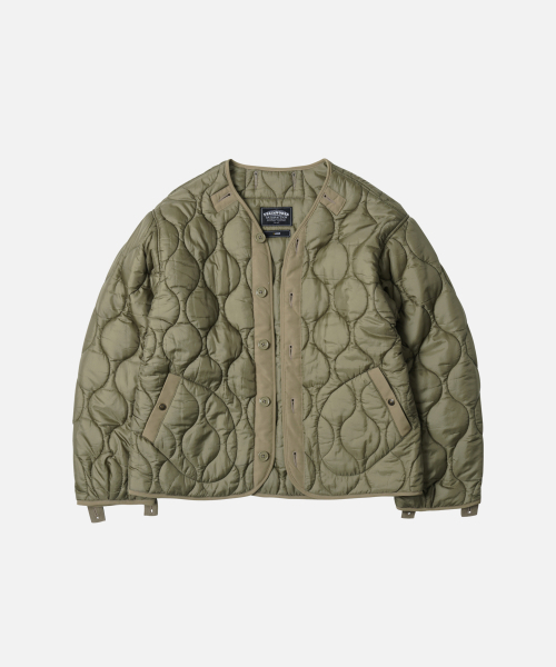 FRIZMWORKS(フリズムワークス)の「OSCAR FISHTAIL JACKET 003 _ KHAKI BEIGE(ミリタリージャケット・メンズ・その他・LARGE/X-LARGE/MEDIUM/SMALL)」の5枚目の写真