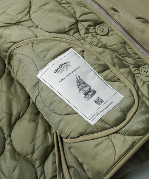FRIZMWORKS(フリズムワークス)の「OSCAR FISHTAIL JACKET 003 _ KHAKI BEIGE(ミリタリージャケット・メンズ・その他・LARGE/X-LARGE/MEDIUM/SMALL)」の8枚目の写真