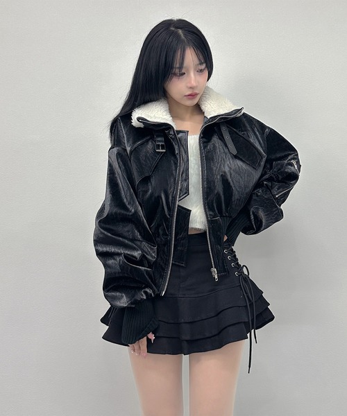 FOLLOWIN（フォロウィン）の「ボアカラーフェイクレザームートン