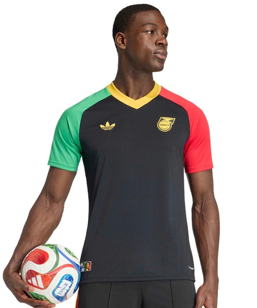 adidas(アディダス)の「adidas JAMAICA 26 X BOB MARLEY AWAY PRE MATCH JERSEY / アディダス ジャマイカ26 × ボブマーリー アウェイ プレマッチ ジャージ(ジャージ・メンズ・ブラック・L/M/S/XL/XXL)」の2枚目の写真