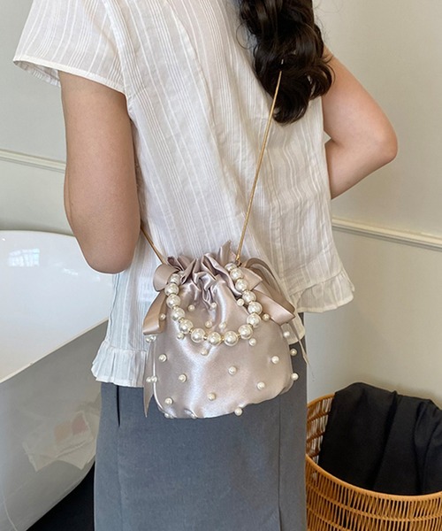 DRESS PLUS（ドレスプラス）の「パールハンドル付きパーティーバッグ（ハンドバッグ・レディース・グレー/ブラック/シャンパン・フリー）」の22枚目の写真