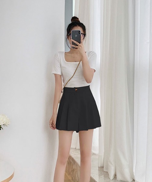 Mejoul（メジュール）の「【2026春夏新作】プリーツハイウエストショートパンツ（その他パンツ・レディース・ブラウン/ブラック/アイボリー・M/L）」の8枚目の写真